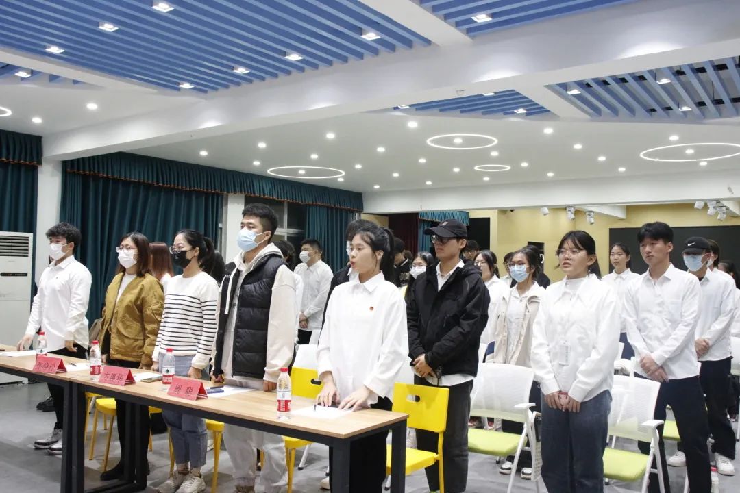 1F08C